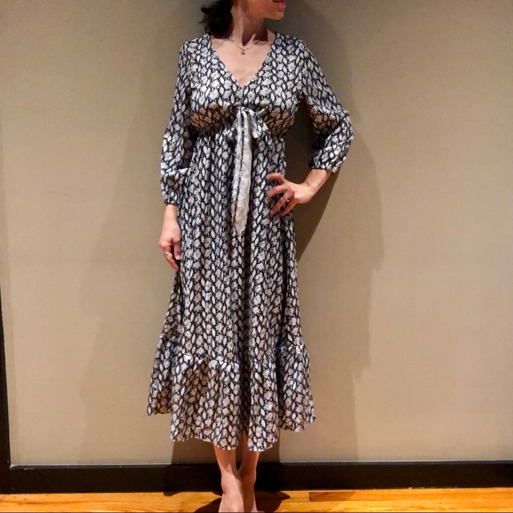🤩 HP 🤩 Maxi dress S 2 4 6 long white sleeves